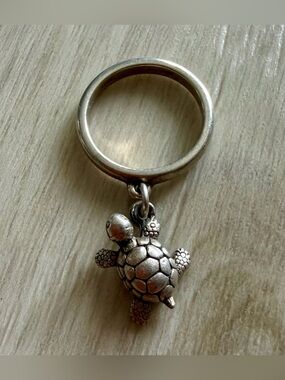 James Avery Sterling Silver Turtle Dangle Ring - Sz 2.75